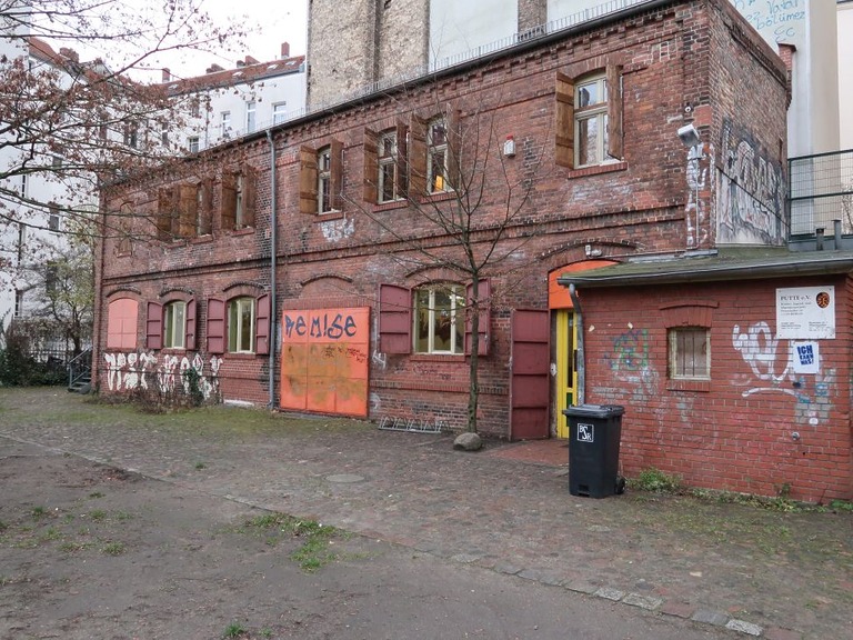 Jugendeinrichtung Remise, Biesentaler Straße 7